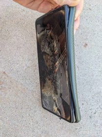 Сгоревший Pixel 6a (фото: AndroidAuthority)
