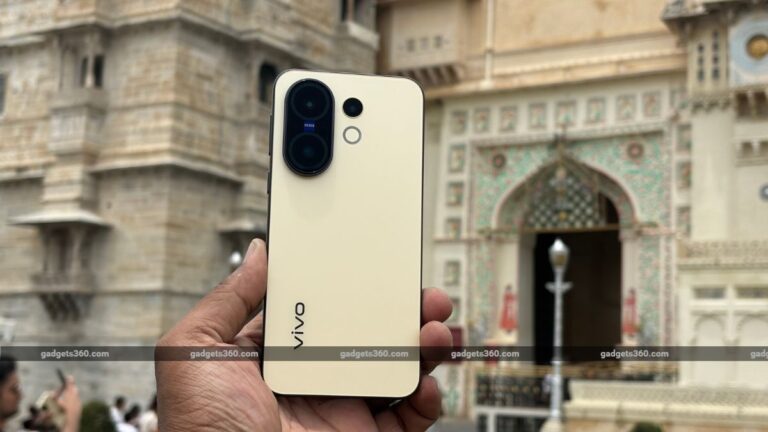Обзор Vivo X200 FE: Компактный дизайн покоряет, камера удерживает Обзор Vivo X200 FE: Компактный дизайн покоряет, камера удерживает