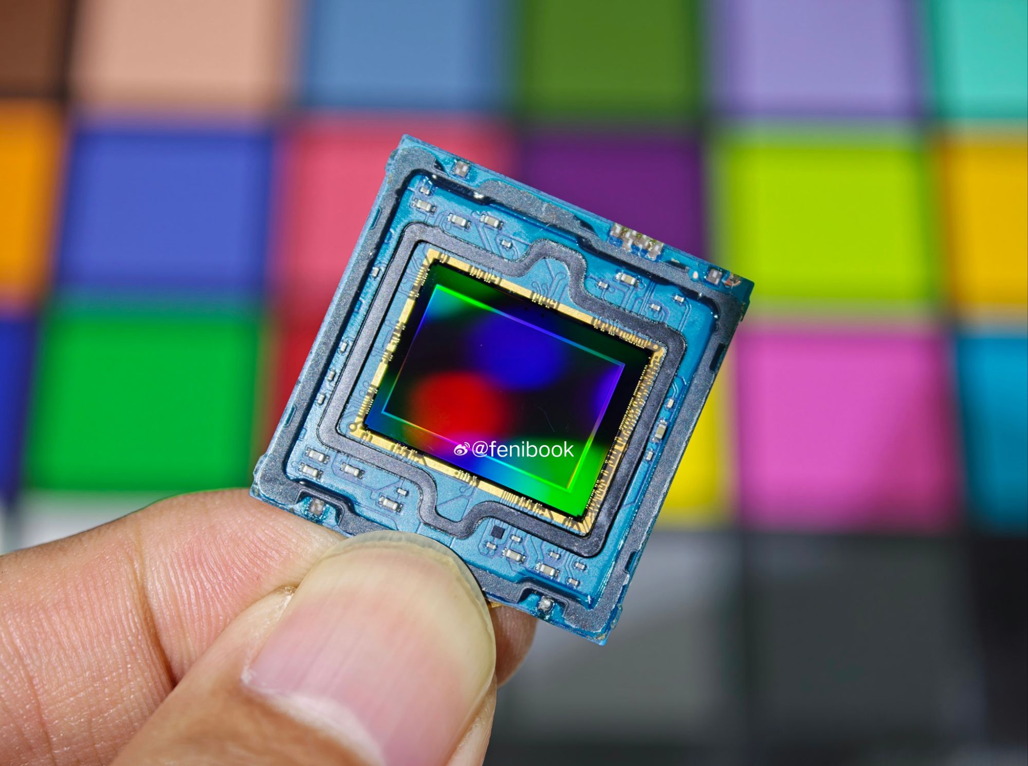 Suspected picture of Sony LYT-910 CMOS sensor